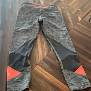 Lululemon size 4 capris running